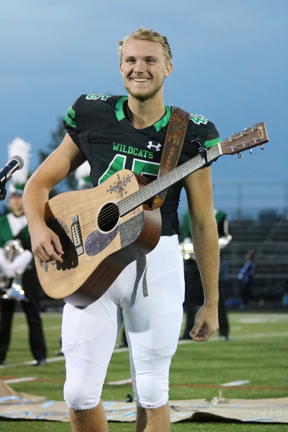 Country Singer Takes Center Stage After Performance Goes Viral